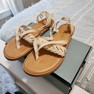 Ladies Tom's sandals size 7